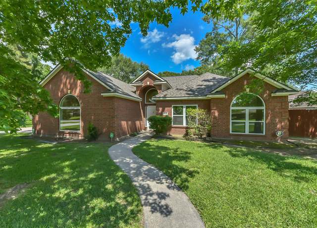 Property at 406 Caesars Cir, New Caney, TX 77357, 3 beds, 2 baths