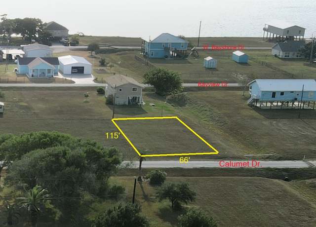 Property at 88 Calumet Dr, Palacios, TX 77465