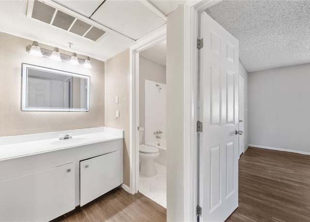 Property at 6231 Westward St #20, Houston, TX 77081, 1 bed, 1 bath