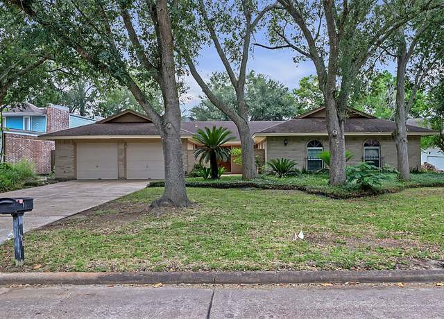 Property at 101 Dorado Dr, Friendswood, TX 77546, 4 beds, 2.5 baths