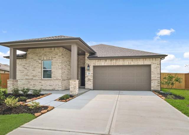 Property at 221 Bowie Creek Dr, Dayton, TX 77535, 4 beds, 2 baths