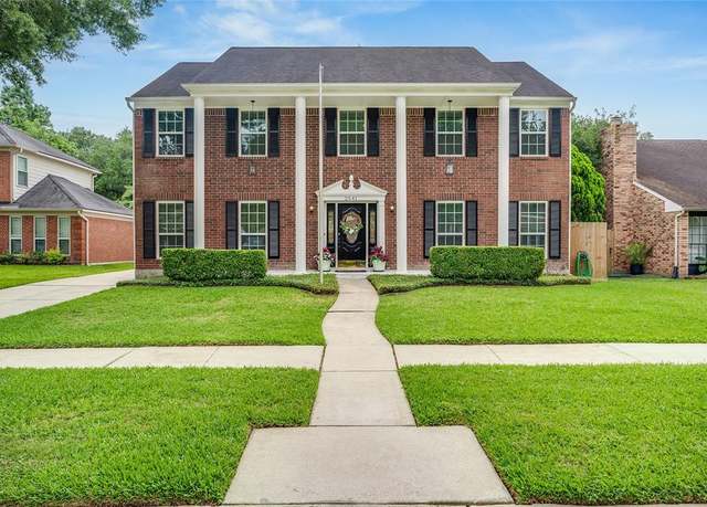 Property at 2641 Sawyer Dr, Seabrook, TX 77586, 5 beds, 2.5 baths