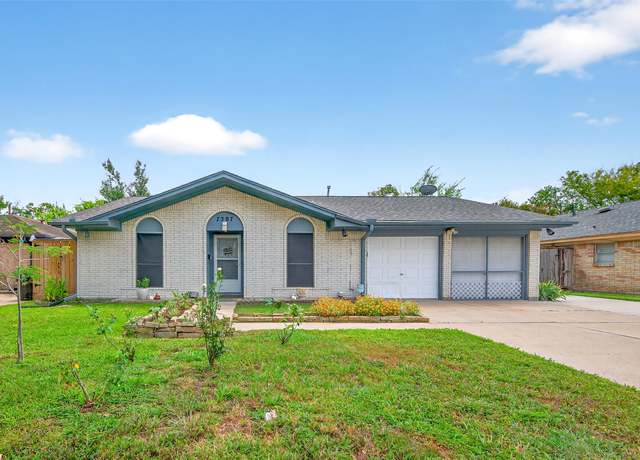 Property at 7207 Pine Grove Dr, Houston, TX 77092, 3 beds, 2 baths