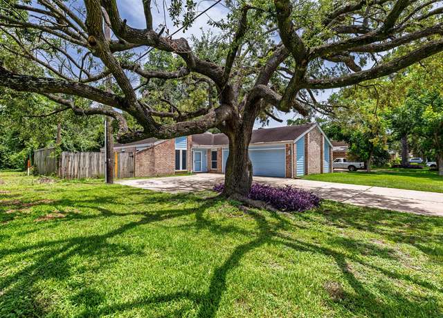 Property at 12126 Holly Stone Dr, Houston, TX 77070, 4 beds, 2 baths