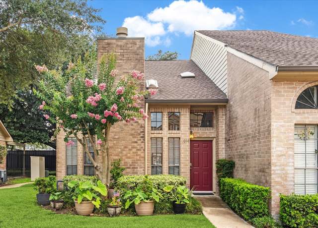 Property at 1018 Memorial Village Dr #124, Houston, TX 77024, 2 beds, 2 baths