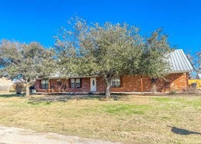 Property at 202 Nicholas Ln, Teague, TX 75860, 3 beds, 2.5 baths