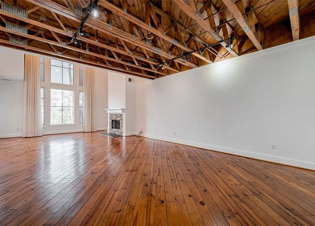 Property at 178 Reinicke St, Houston, TX 77007, 2 beds, 2.5 baths