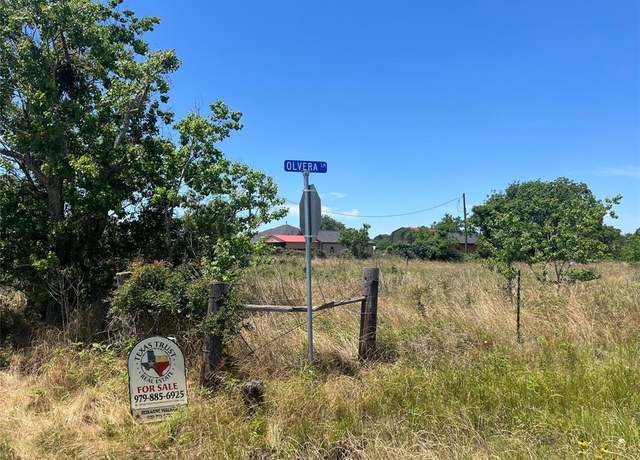 Property at 935 Grubbs, Sealy, TX 77474