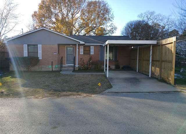 Property at 121 Roy St, Magnolia, TX 77354, 4 beds, 1.5 baths