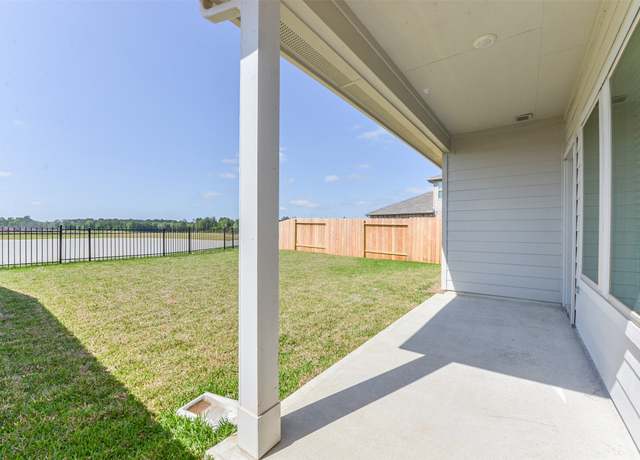 Property at 16524 Cascading Pines Ct, Conroe, TX 77302, 4 beds, 2.5 baths