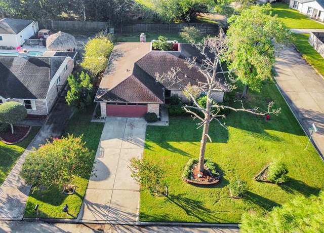 Property at 403 Westwood Dr, Friendswood, TX 77546, 3 beds, 2 baths