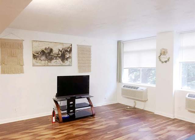 Property at 7520 Hornwood Dr #303, Houston, TX 77036, 2 beds, 1 bath