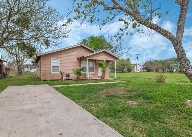Property at 626 W 6th St, Freeport, TX 77541, 4 beds, 1.5 baths