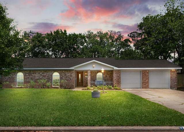 Property at 2015 Long Dr, Richmond, TX 77469, 3 beds, 2 baths