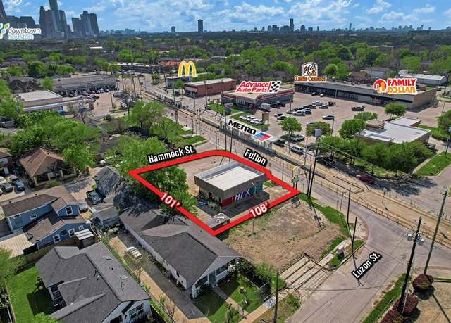 Property at 2706 Fulton St, Houston, TX 77009