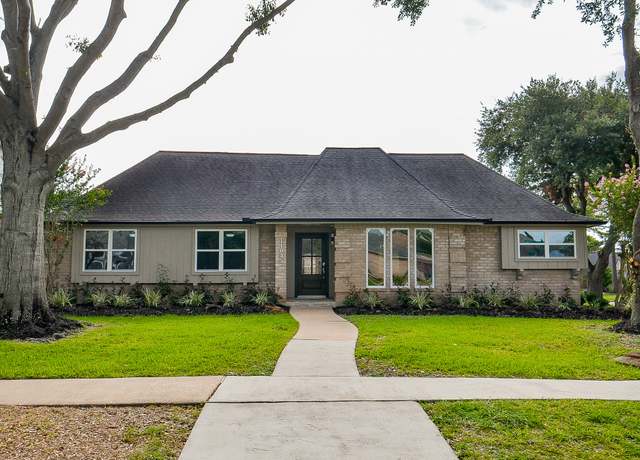 Property at 14835 Charlmont Dr, Houston, TX 77083, 4 beds, 2.5 baths