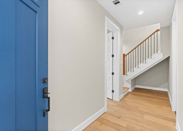Property at 719 Thornton Rd Unit E, Houston, TX 77018, 3 beds, 3.5 baths