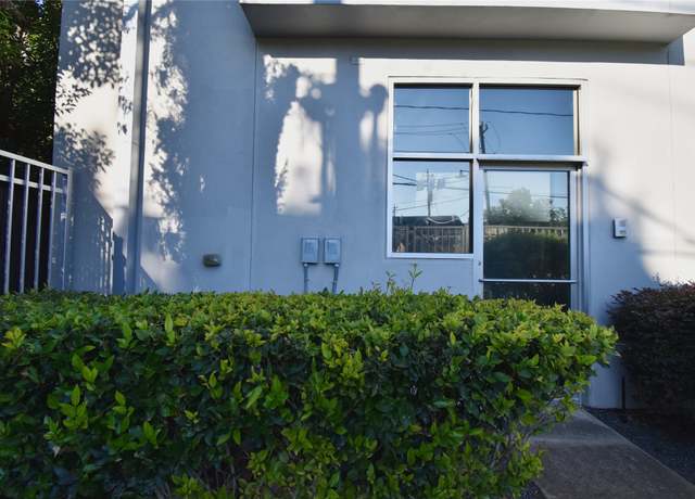 Property at 207 Pierce St #201, Houston, TX 77002, 2 beds, 2 baths