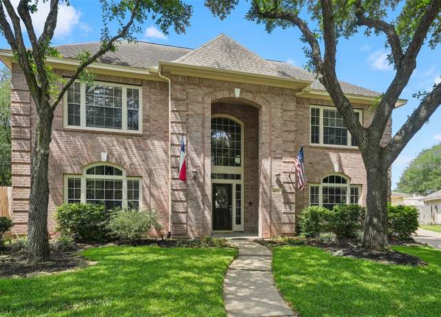 Property at 1602 Crescent Point Dr, Katy, TX 77494, 4 beds, 3.5 baths