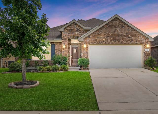 Property at 22522 Miramar Bend Dr, Tomball, TX 77375, 3 beds, 2 baths