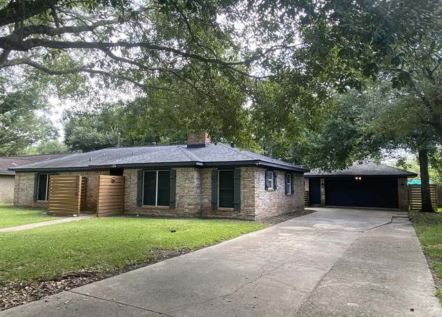 Property at 5108 Longshadow Dr, Dickinson, TX 77539, 3 beds, 2 baths