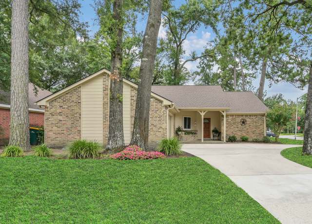 Property at 35 Dover Dr, Conroe, TX 77304, 3 beds, 2 baths