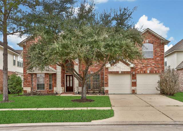Property at 714 Stubbs Bend Dr, Rosenberg, TX 77469, 5 beds, 3.5 baths