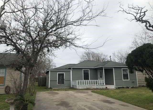 Property at 1022 W 8th St, Freeport, TX 77541, 3 beds, 1.5 baths
