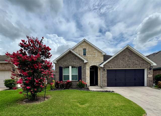 Property at 147 Castlegate Ln, Jersey Village, TX 77065, 4 beds, 3 baths