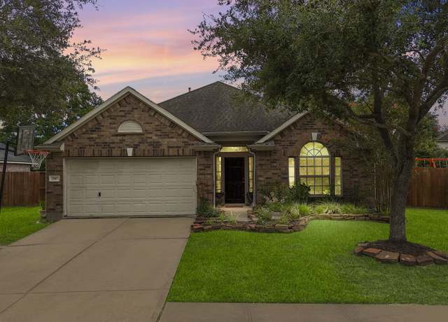 Property at 2507 Shady Falls Ln, Pearland, TX 77584, 3 beds, 2 baths