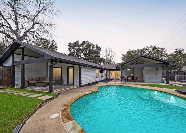 Property at 1403 Chantilly Ln, Houston, TX 77018, 3 beds, 2.5 baths