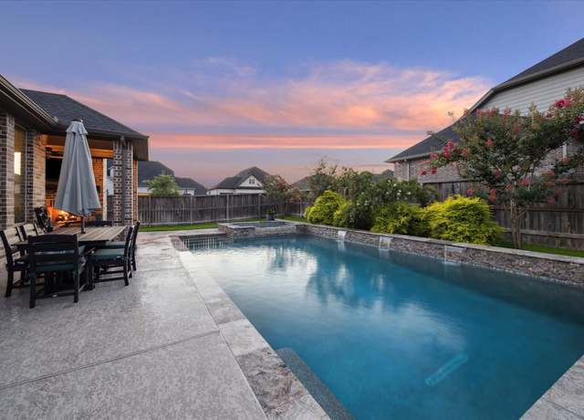 Property at 1165 Sienna Forest Ln, Pinehurst, TX 77362, 4 beds, 3.5 baths
