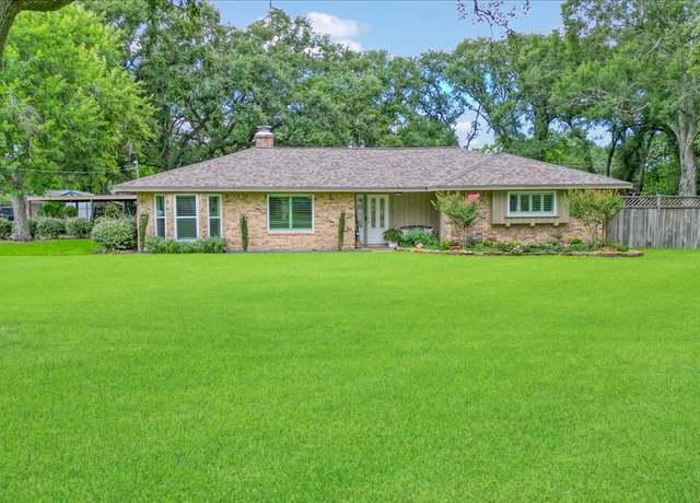 Property at 3220 Patricia Ln, Pearland, TX 77581, 3 beds, 2.5 baths