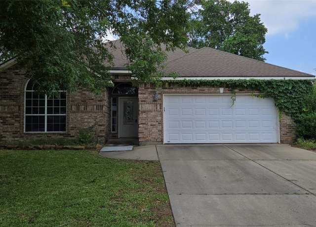 Property at 17440 Calmwater Dr, Montgomery, TX 77356, 3 beds, 2 baths