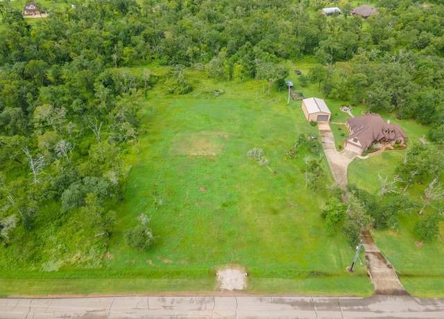Property at 3102 Bayou View Ct, Richwood, TX 77515