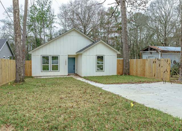 Property at 16009 Louise Dr, Willis, TX 77378, 3 beds, 2 baths