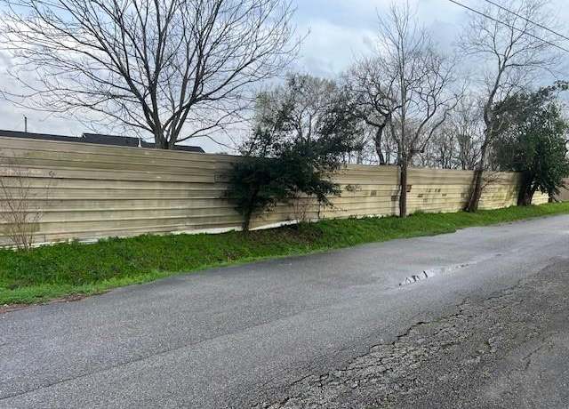 Property at 6306 Scarlet Dr, Houston, TX 77048