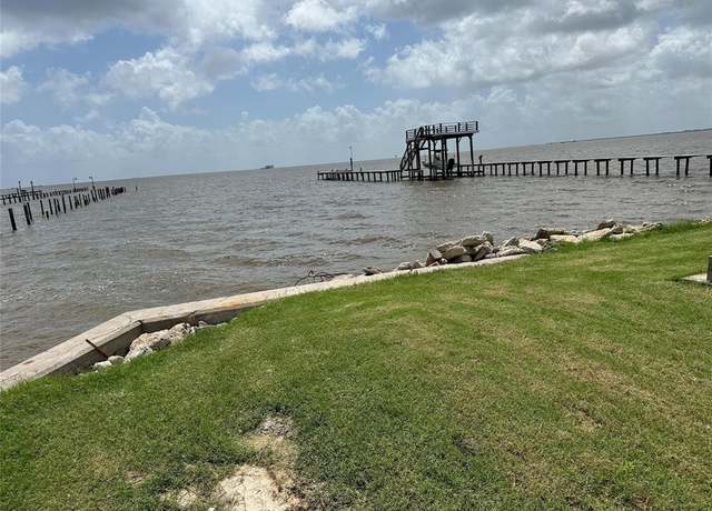 Property at 1431 8th St, San Leon, TX 77539