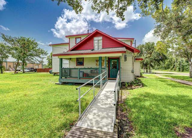 Property at 1701 Highway 3 S, League City, TX 77573, 4 beds, 2 baths