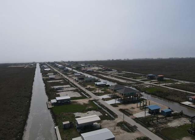 Property at 1338 Mabry St, Gilchrist, TX 77617