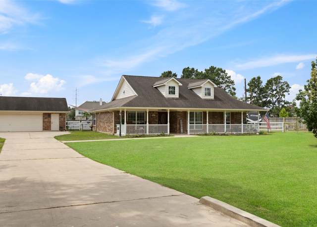 Property at 10711 Indian Trails Dr, Tomball, TX 77375, 3 beds, 2 baths