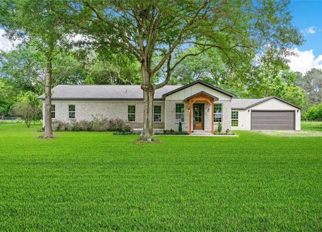 Property at 459 Live Oak Rd, Wharton, TX 77488, 3 beds, 3 baths