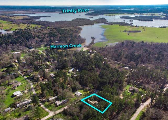 Property at 3 Lynell Dr, Huntsville, TX 77320, 3 beds, 1 bath