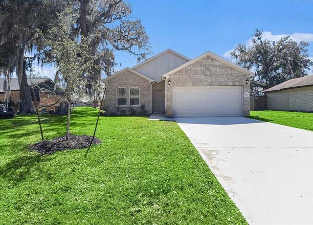 Property at 249 Edgewater Dr, West Columbia, TX 77486, 4 beds, 2 baths