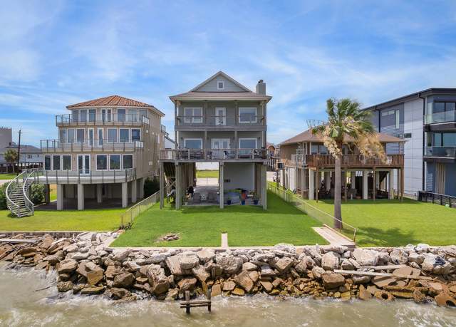 Property at 1610 Todville Rd, Seabrook, TX 77586, 5 beds, 3.5 baths