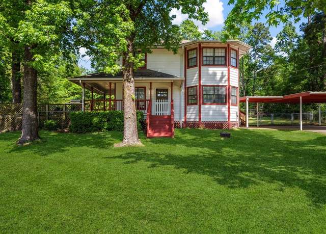 Property at 899 Whisperwood Dr, Onalaska, TX 77360, 3 beds, 2.5 baths