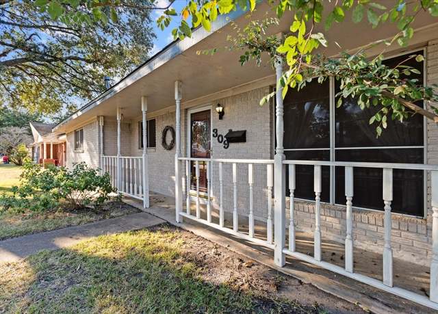 Property at 309 Helen Dr, Deer Park, TX 77536, 4 beds, 1.5 baths