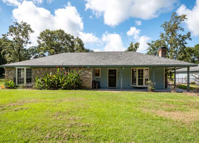 Property at 1899 County Road 301 S, Dayton, TX 77535, 3 beds, 2 baths