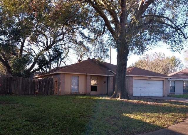 Property at 7623 Wovenwood Ln, Houston, TX 77041, 3 beds, 2 baths