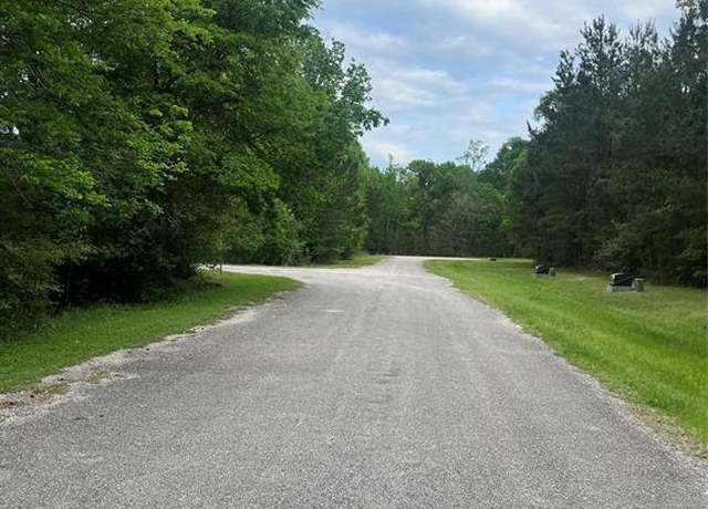 Property at 60 Firewood Rd, Huntsville, TX 77340